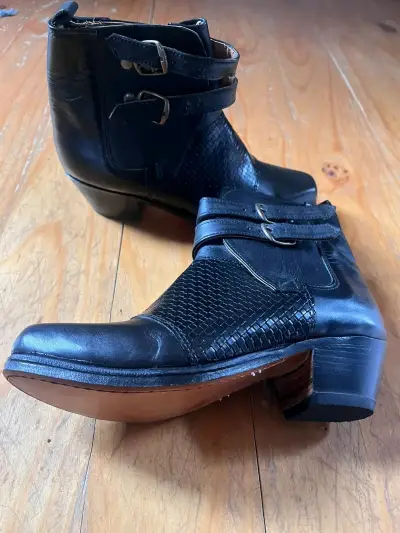 Zapatos de cueca de cuero negros y blancos con heb - miniatura 6