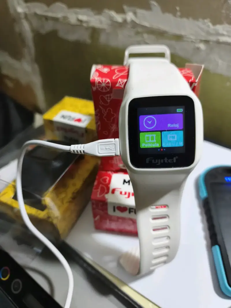 Reloj Fusión M4 Love Fun en varios colores