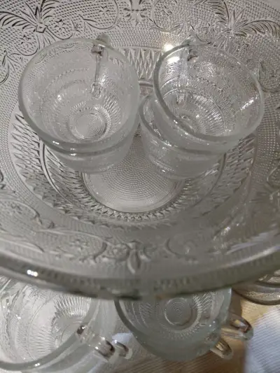 Set de ponchera y tazas de vidrio tallado - miniatura 2
