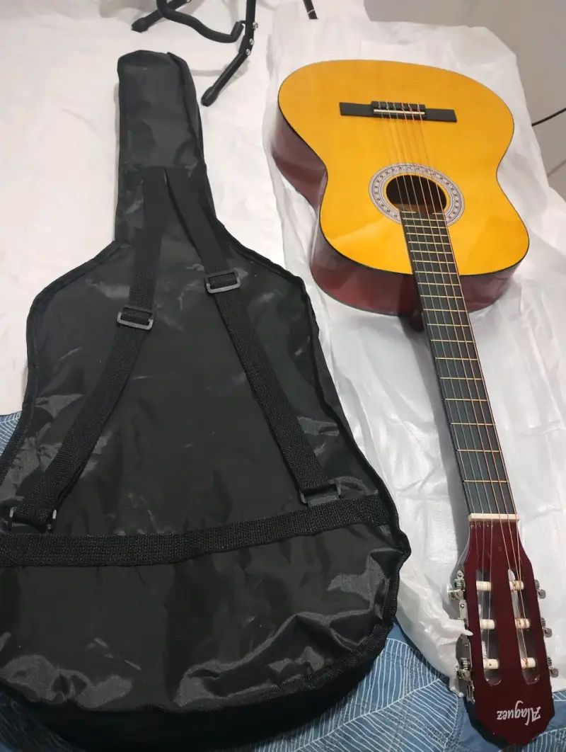 Guitarra clásica Alaguez - 1