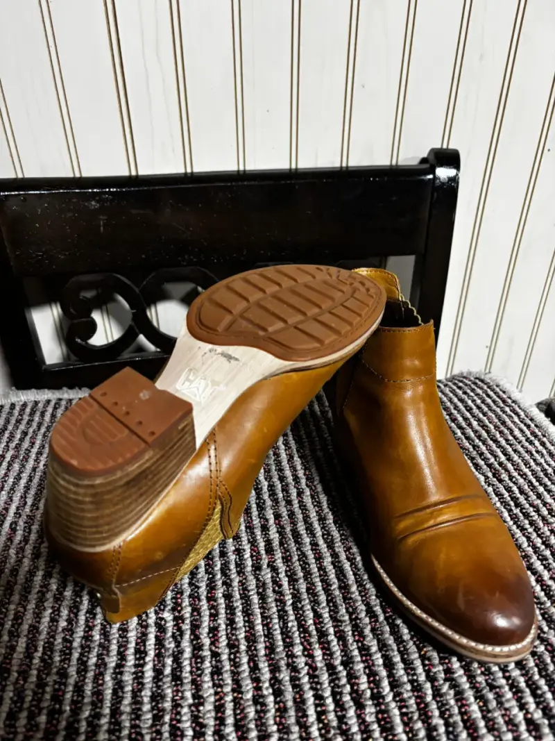 Botines de cuero marrón con tacón bajo - 2