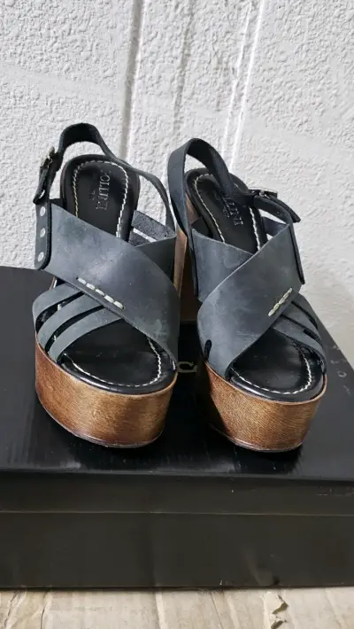 Sandalias de tacón alto negras con plataforma - miniatura 2