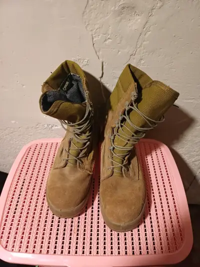 Botas tácticas de cuero y tela color marrón - miniatura 1