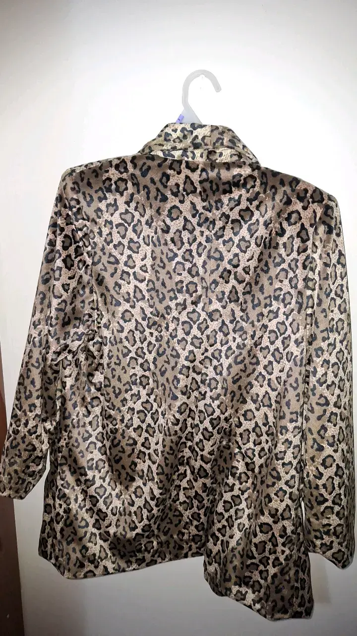 Blazer de Leopardo pra Mujer en BuenEstado Vintage - 4