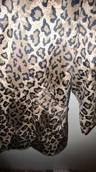 Blazer de Leopardo pra Mujer en BuenEstado Vintage - miniatura 5