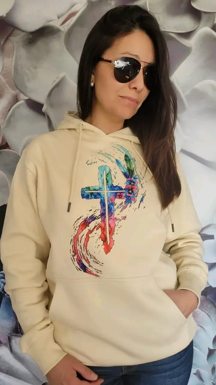 Polerón con diseño de león y cruz - 2