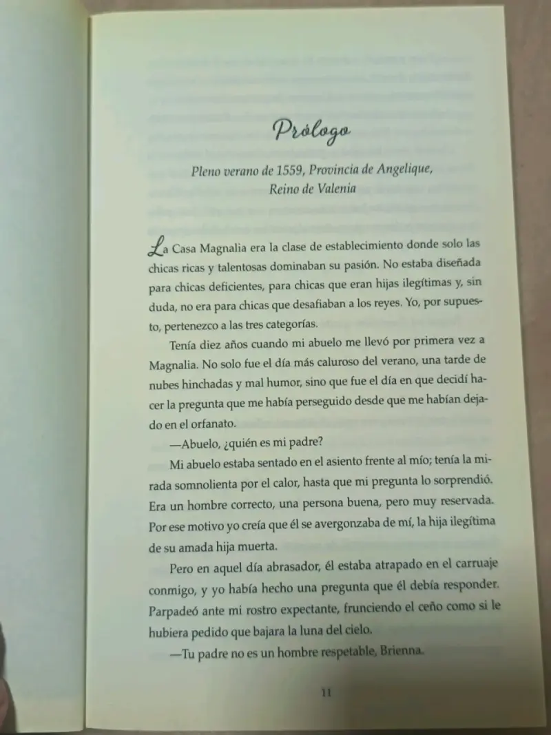 Libro La Rebelión de la Reina de Rebecca Ross - 5