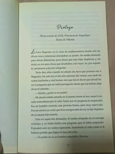 Libro La Rebelión de la Reina de Rebecca Ross - miniatura 5