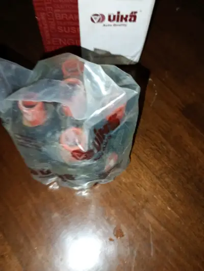 Juego de bujías de encendido Vika para auto - miniatura 2