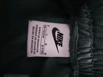 Conjunto deportivo verde Nike para niños - miniatura 6