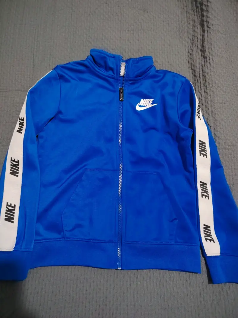 Conjunto deportivo azul Nike para niños - 2