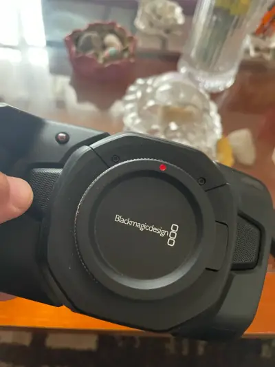 Cámara de cine Blackmagic.Cuerpo - miniatura 1
