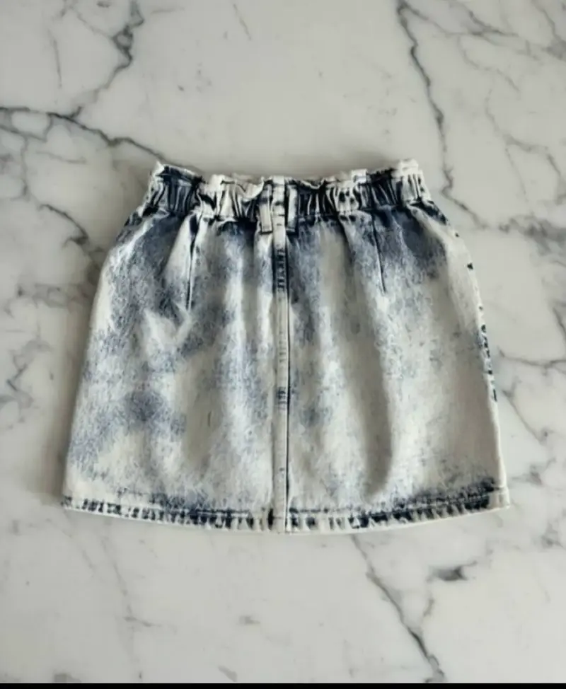 Falda de mezclilla con diseño desteñido - 2