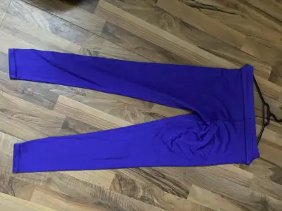 Leggings deportivos morados Nike para mujer - miniatura 2