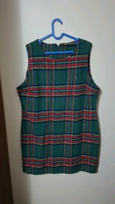 Vestido escocés sin mangas verde y rojo grueso - miniatura 1