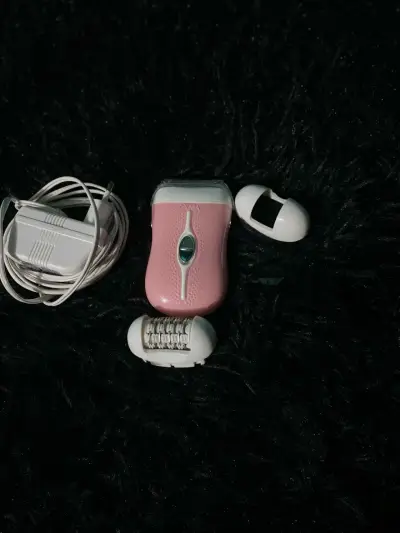 Depiladora eléctrica rosa Gama con accesorios - miniatura 1