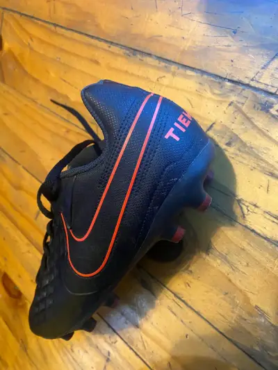 Nike Tiempo Legend 8 Club Mg Zapatilla - miniatura 4