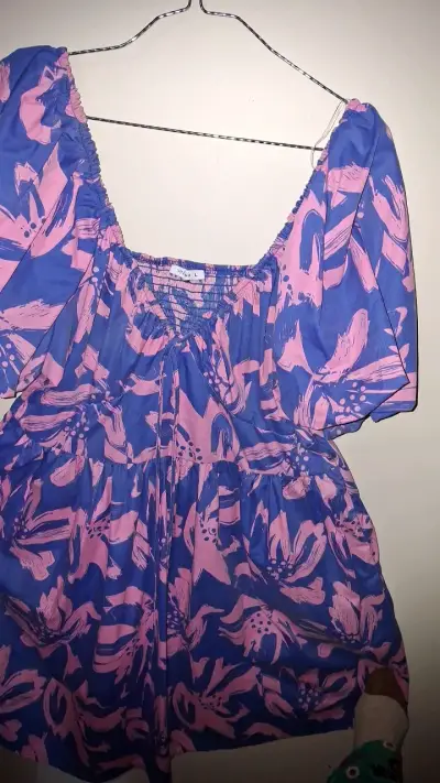 Vestido estampado floral azul y rosa - miniatura 1