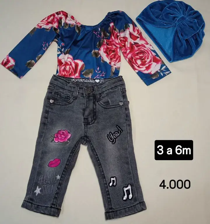 Vestidos de bebé y conjunto - 2