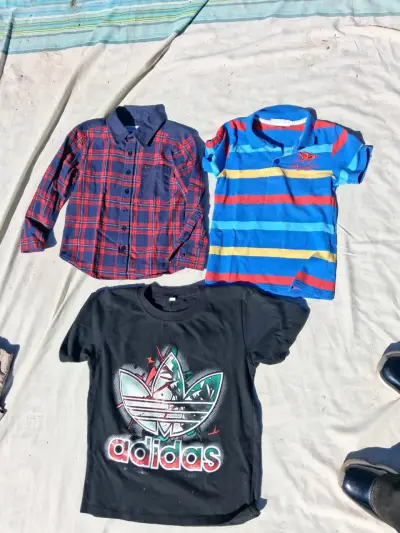 Ropa de niño variada con chaqueta azul - miniatura 2