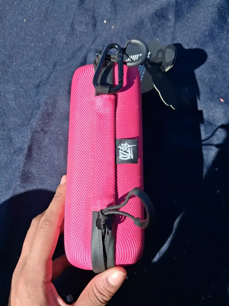 Estuche rígido rosado para protección de disposit - 1