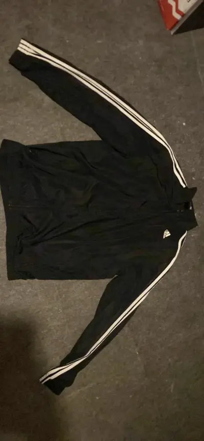 Chaqueta deportiva negra Adidas con rayas - miniatura 1