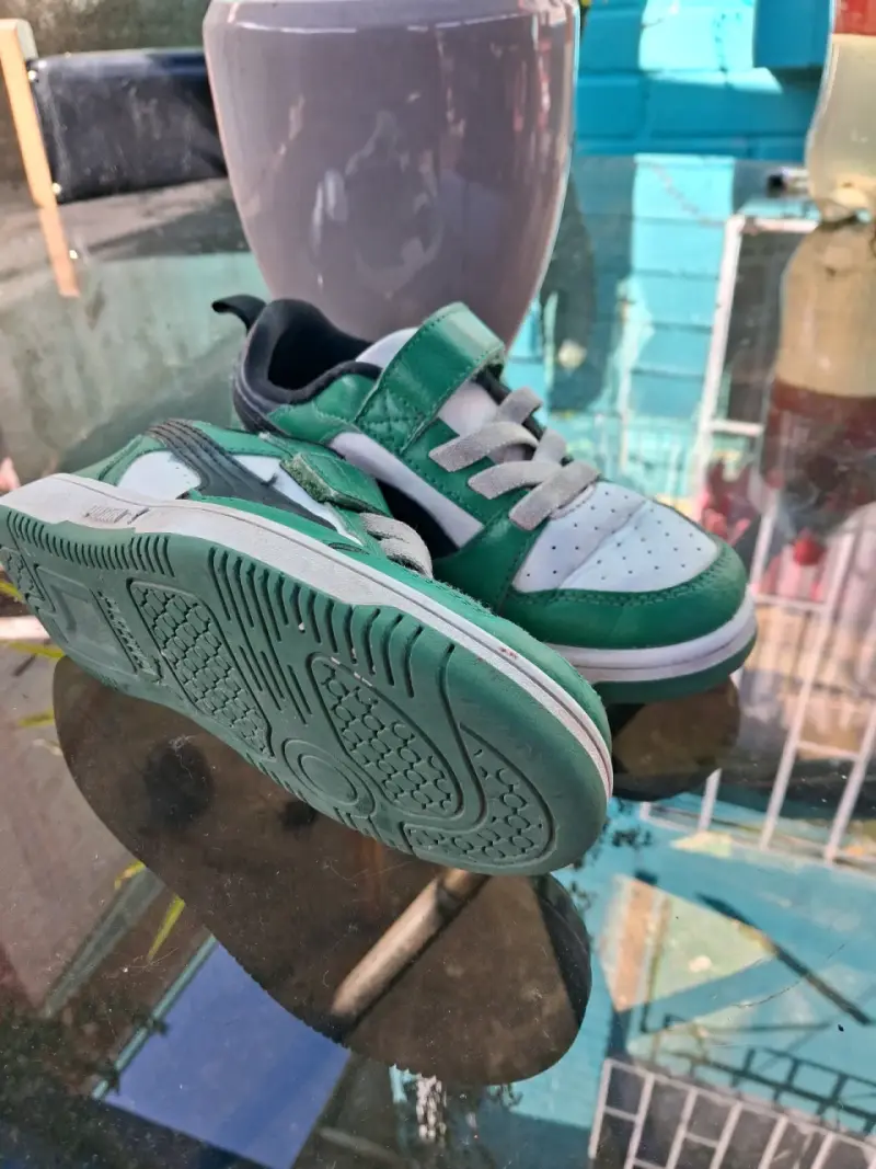 Zapatillas deportivas infantiles verde y blanco - 2