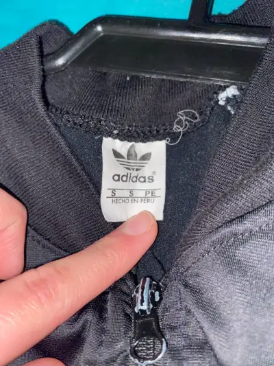 Chaqueta deportiva negra Adidas con logo - miniatura 2
