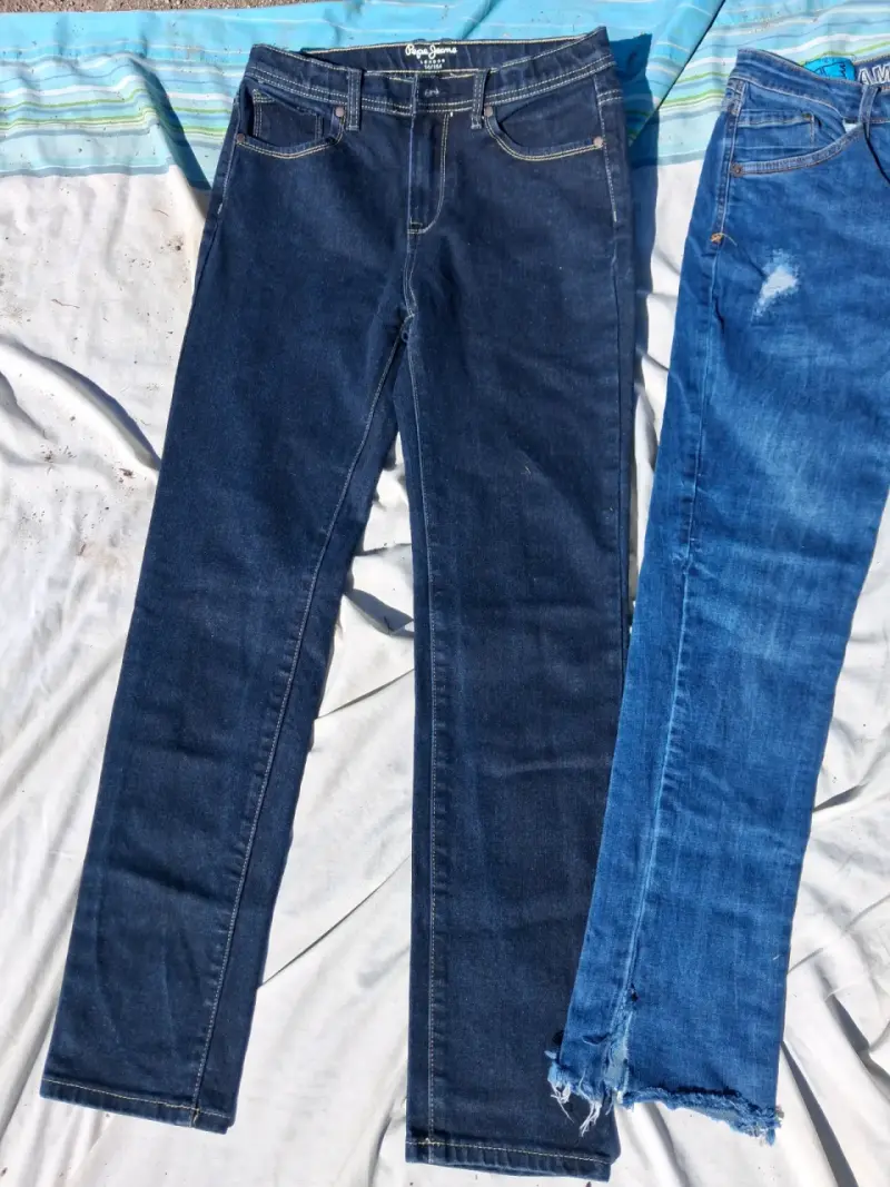 Lote de jeans para hombre y mujer en azul y negro - 5
