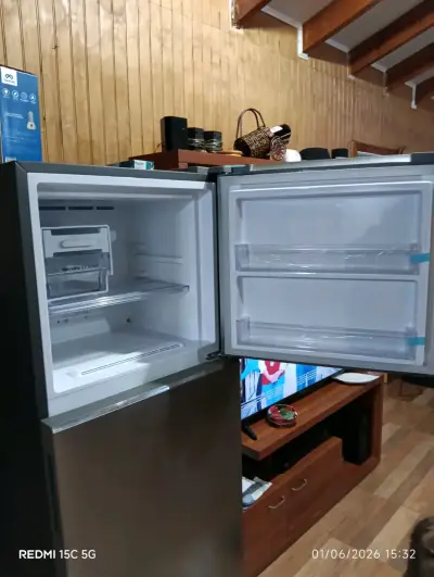 Refrigerador Samsung RT31CGS4 congelador superior - miniatura 6