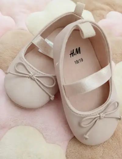 Zapatos de bebé H&M rosados con lazo - miniatura 2