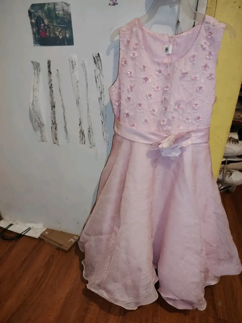 Vestido de fiesta infantil rosa con flores - 1