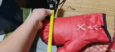 Guantes de Boxeo Rojos para Entrenamiento - miniatura 2
