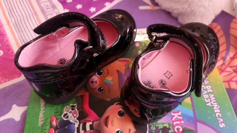 Zapatos de charol negro para niña Bubblegummers - 1