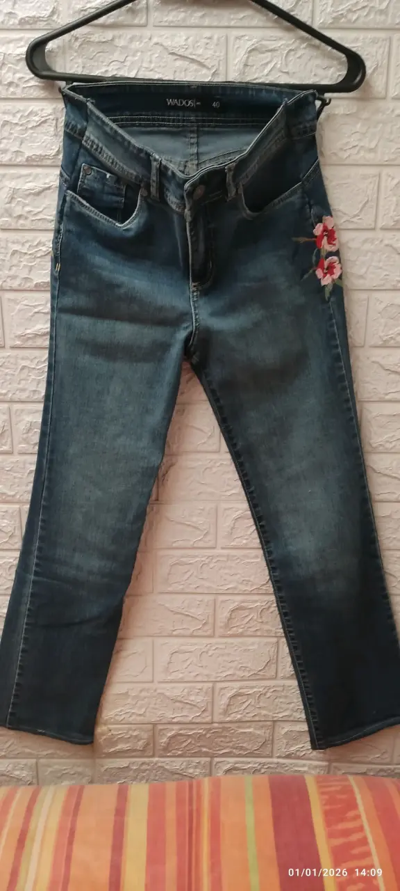 Jeans Wados para mujer con detalles bordados - 4