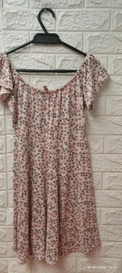 Vestido floral de verano para mujer - miniatura 1