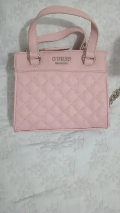 Bolso Guess rosa con cadena - miniatura 1