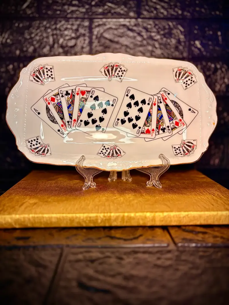 Bandeja de porcelana con diseño de cartas - 2