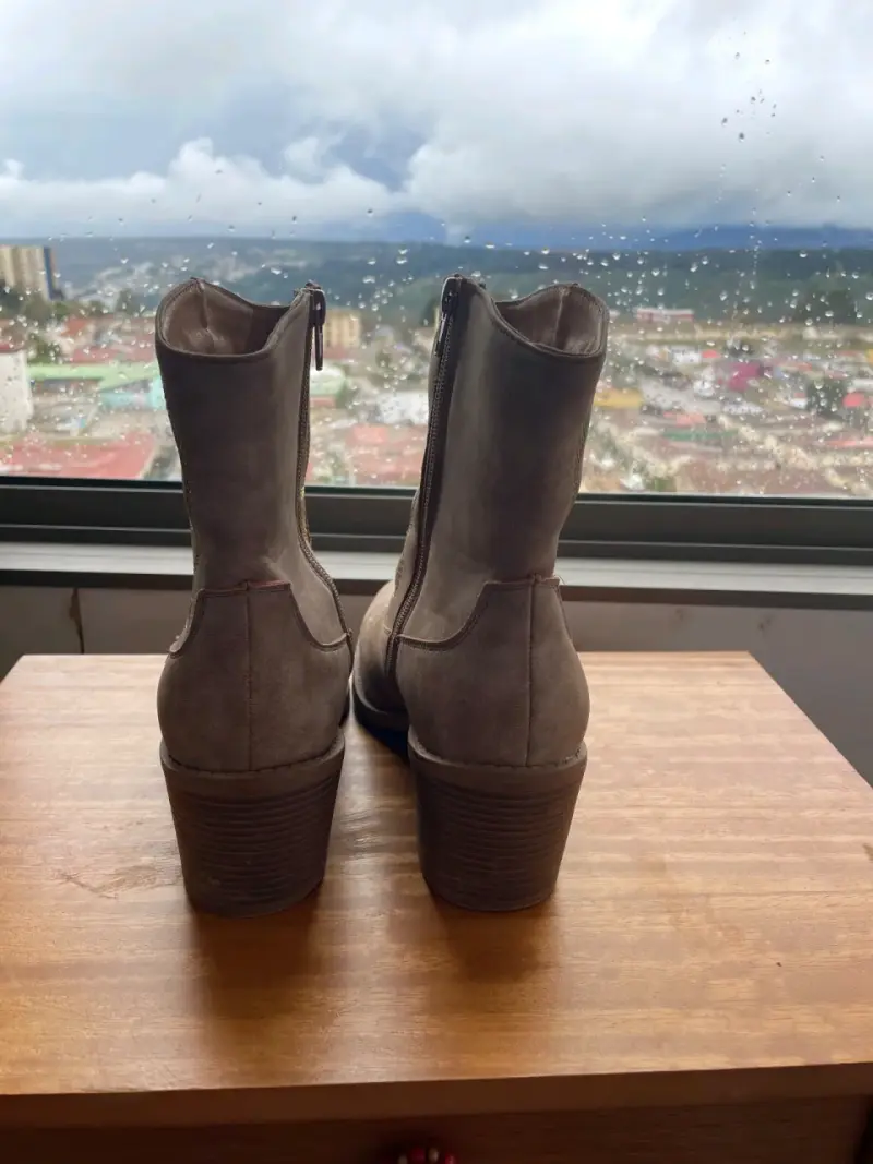 Botines de cuero beige con tacón - 3