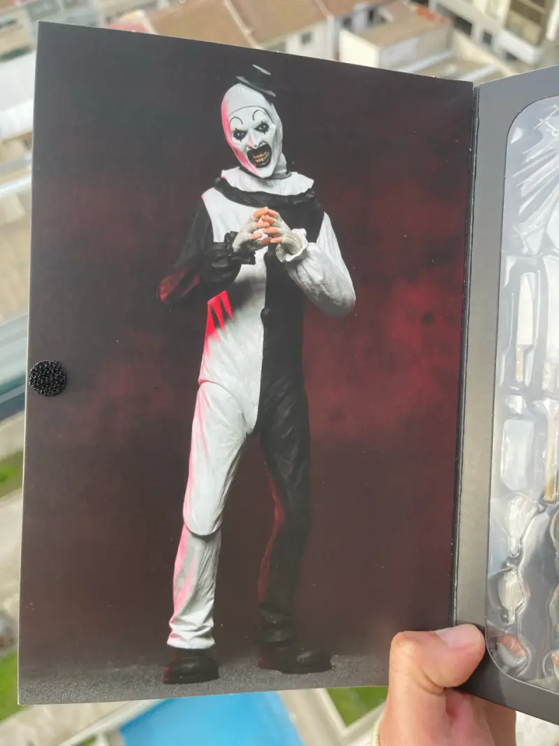 Terrifier Art the Clown Neca Ultimate - 3