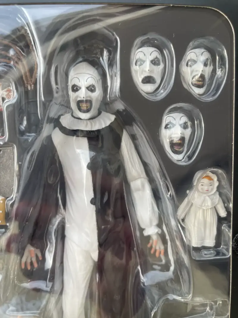 Terrifier Art the Clown Neca Ultimate - 5
