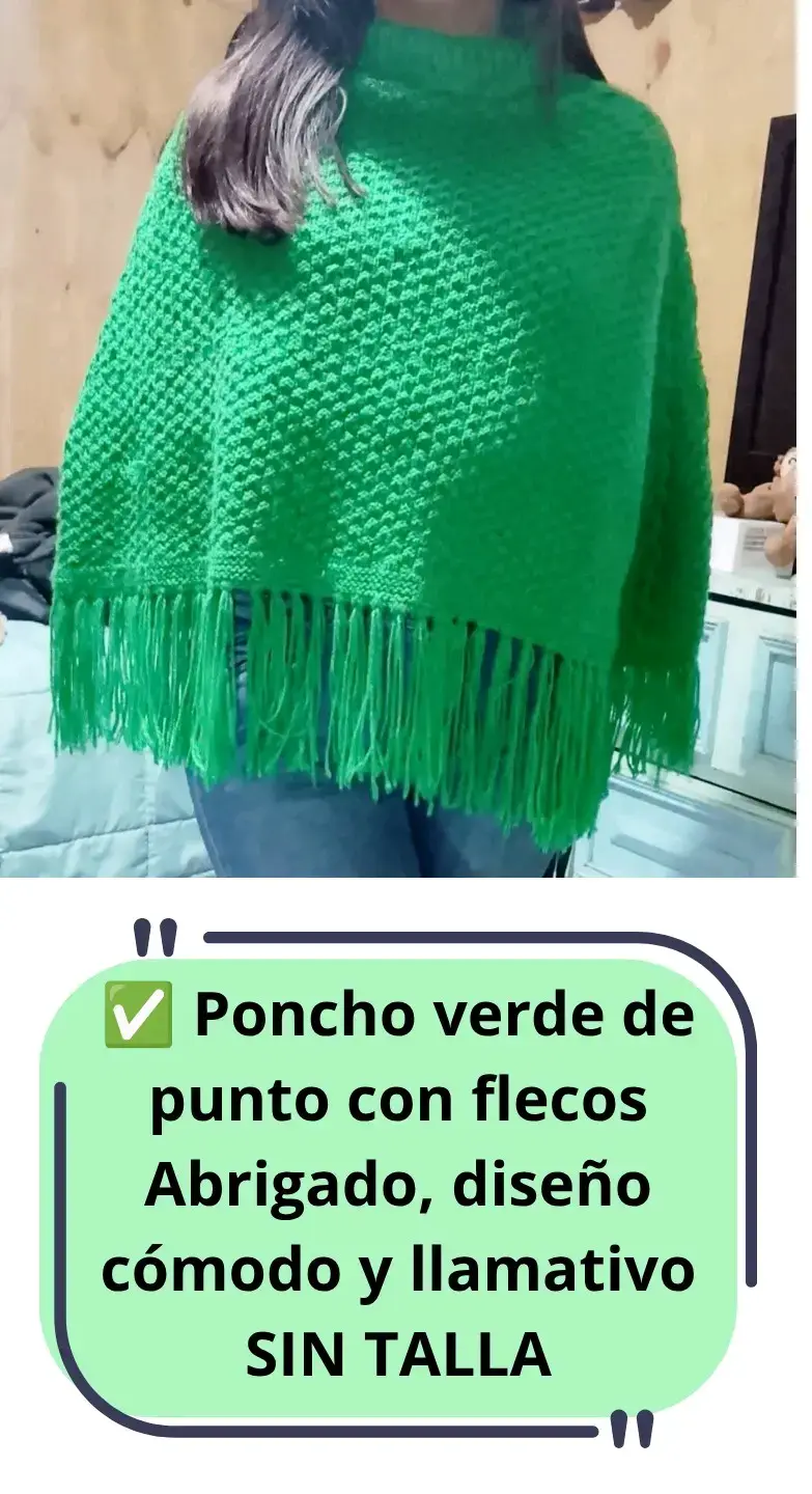 Poncho verde de punto con flecos