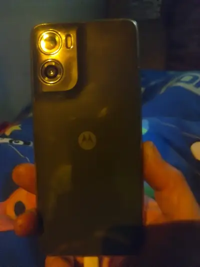 Smartphone Motorola con cámara dual - miniatura 1