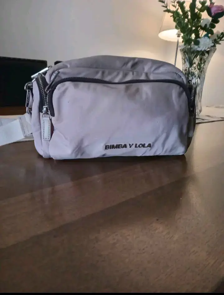Bandolera Bimba y Lola color beige con correa - 1