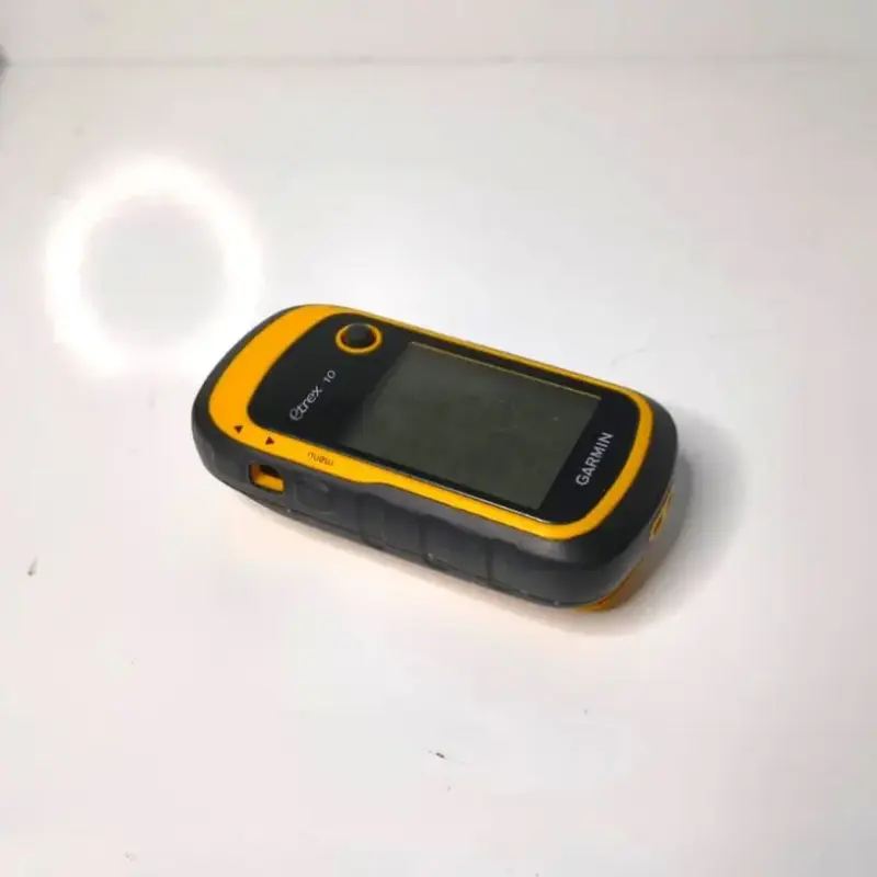 GPS portátil Garmin eTrex 10 amarillo con detalles - 6