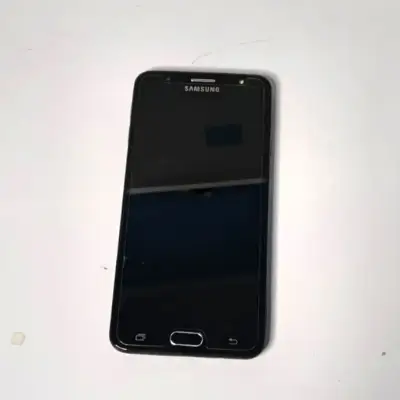 Smartphone Samsung Galaxy J7 con detalles - miniatura 2