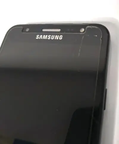 Smartphone Samsung Galaxy J7 con detalles - miniatura 4