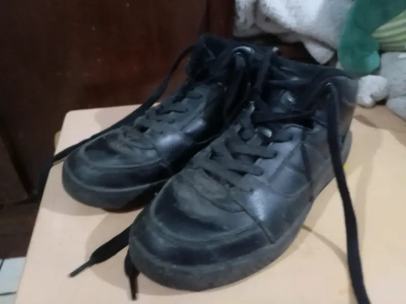Zapatillas negras de cuero para hombre - 1