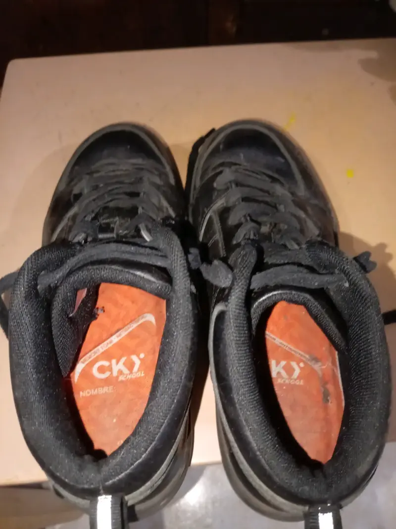 Zapatillas negras de cuero para hombre - 2