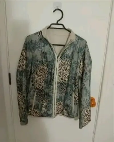 Chaqueta reversible cuero con estampado animal pr - miniatura 4